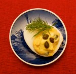 Vinkki: Mikäli seinälautaset eivät miellytä seinillä, niistä on lupa myös syödä.