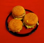 Kuin kolme marjaa. Ulkonäkö pelottavan samanlainen.